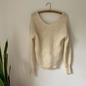 Gorgeous Aritzia sweater Wilfred brand